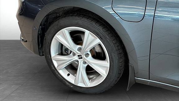 Seat Leon 9 of 17