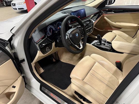 BMW 520d 12 of 30