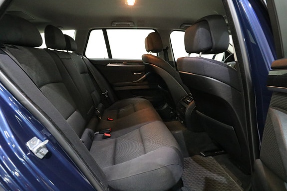 BMW 520d 14 of 17