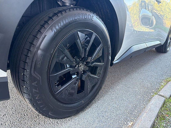 Toyota bZ4X 11 of 17