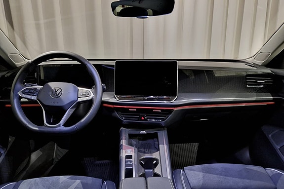 Volkswagen Passat 8 of 13