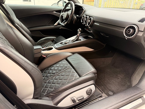 Audi TTS 13 of 21
