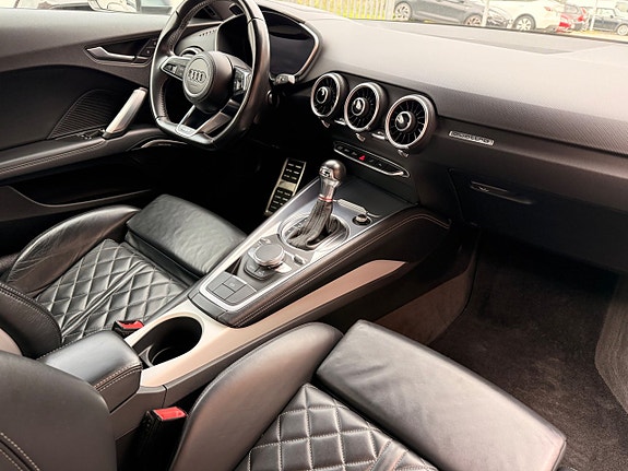 Audi TTS 10 of 21