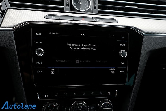 Volkswagen Passat 25 of 30