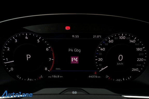 Volkswagen Passat 16 of 30