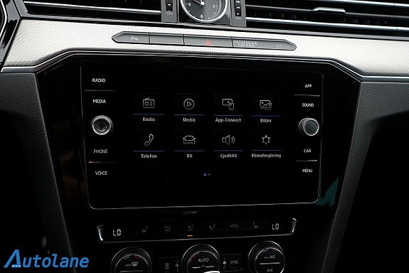 Volkswagen Passat 28 of 30