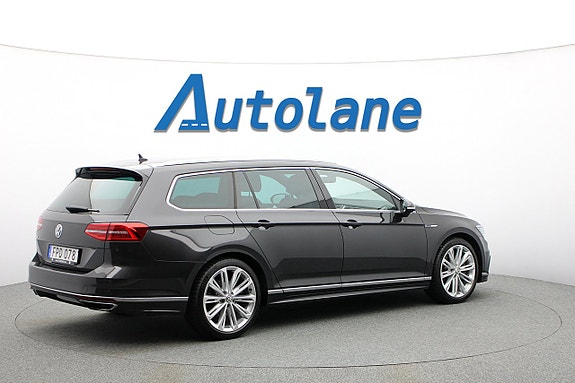 Volkswagen Passat 8 of 30
