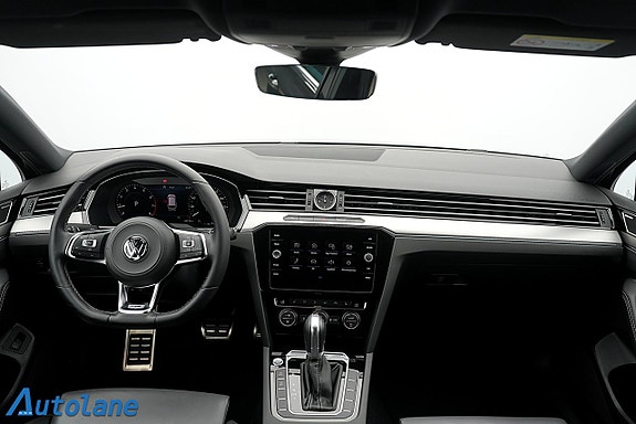 Volkswagen Passat 14 of 30