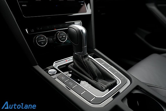 Volkswagen Passat 29 of 30