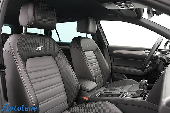 Volkswagen Passat 19 of 30