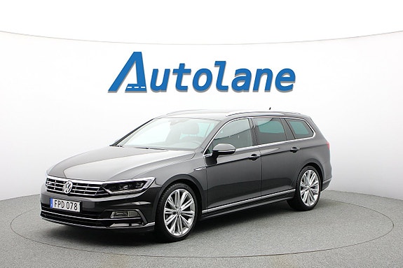 Volkswagen Passat 4 of 30