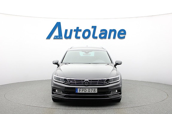 Volkswagen Passat 3 of 30