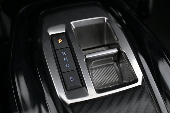 Peugeot e-2008 20 of 27
