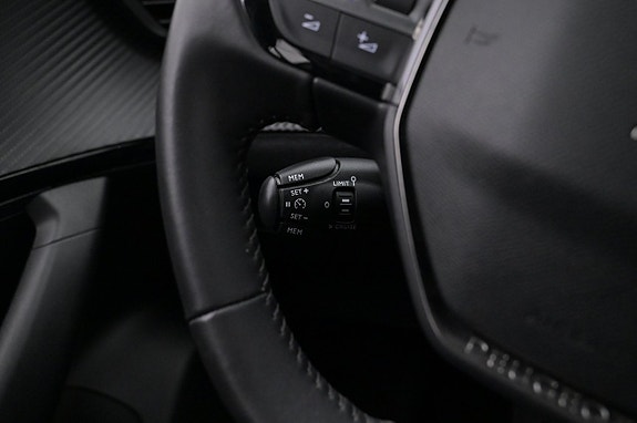 Peugeot e-2008 8 of 27