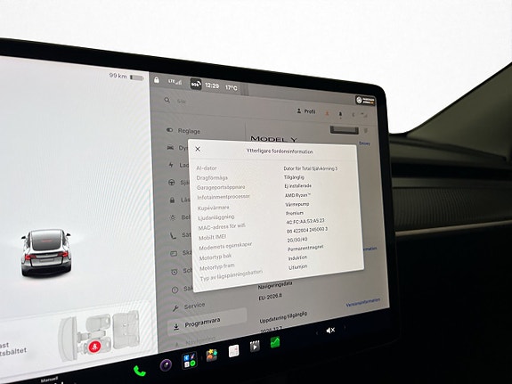 Tesla Model Y 25 of 30