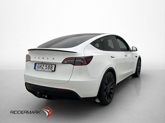 Tesla Model Y 9 of 30