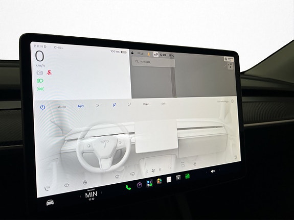 Tesla Model Y 21 of 30
