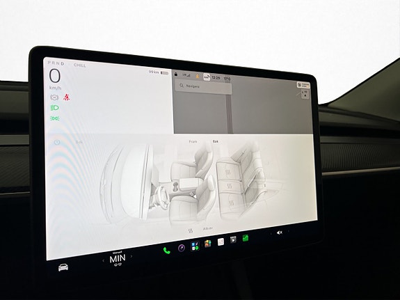 Tesla Model Y 22 of 30
