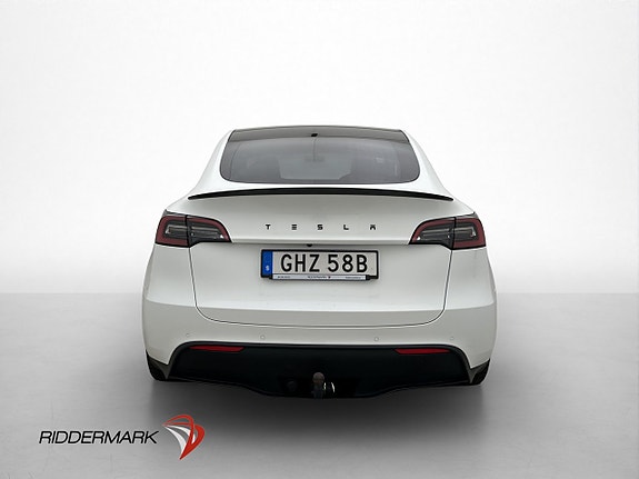 Tesla Model Y 8 of 30
