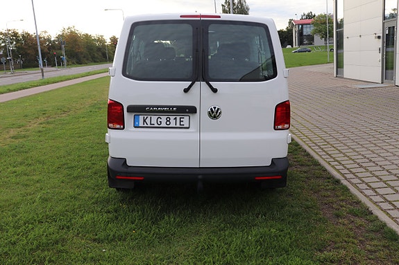 Volkswagen Caravelle 5 of 11