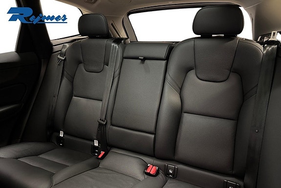 Volvo XC60 8 of 22