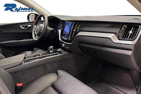 Volvo XC60 6 of 22