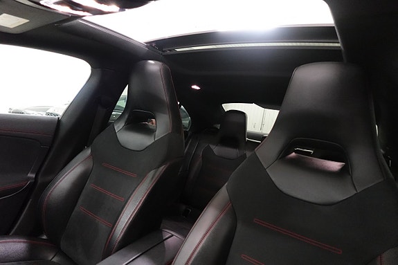 Mercedes-Benz CLA200 20 of 23