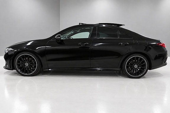Mercedes-Benz CLA200 3 of 23