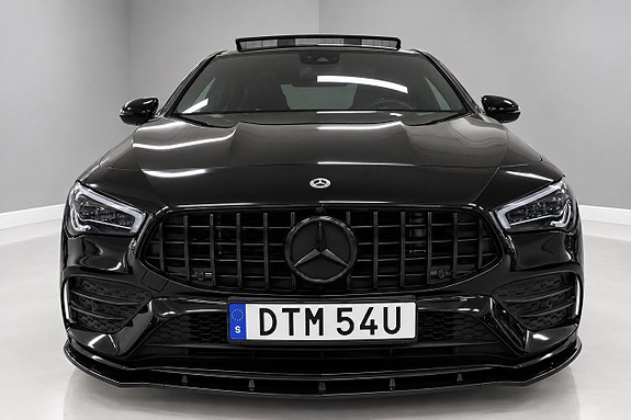 Mercedes-Benz CLA200 2 of 23
