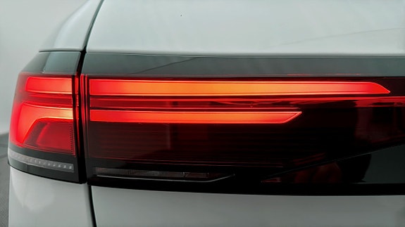 Volkswagen Passat 19 of 19