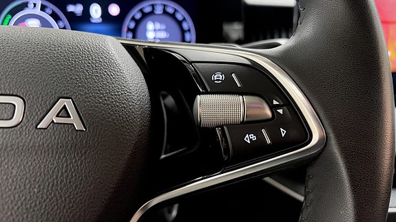 Skoda Superb 14 of 21