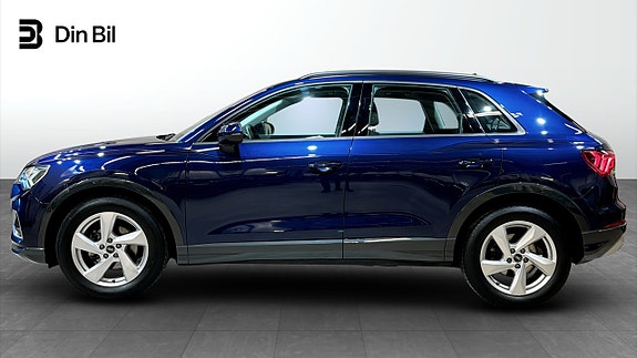 Audi Q3 2 of 14