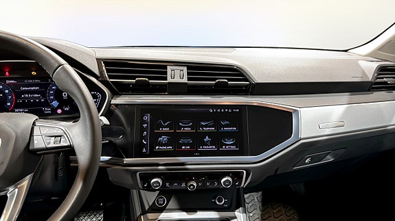 Audi Q3 11 of 14