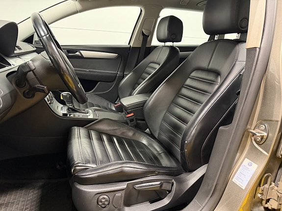 Volkswagen Passat Alltrack 22 of 30