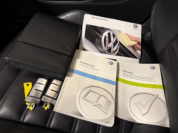 Volkswagen Passat Alltrack 28 of 30
