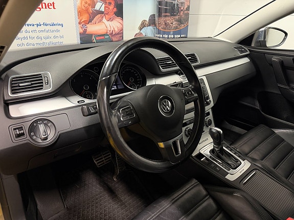 Volkswagen Passat Alltrack 24 of 30