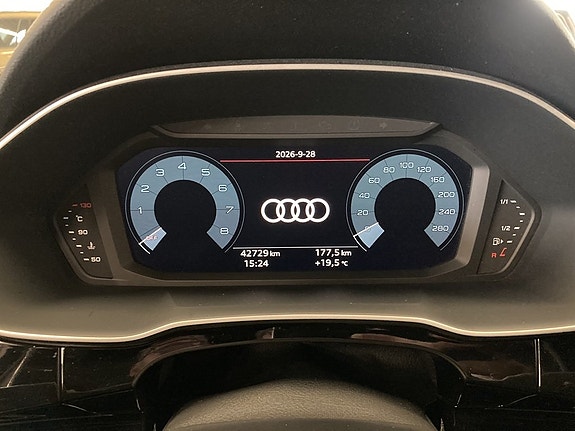 Audi Q3 16 of 22