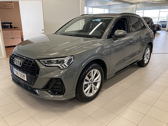 Audi Q3 3 of 22
