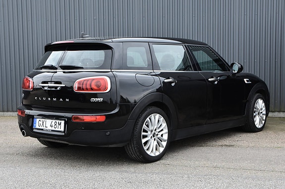 MINI Clubman Cooper 2 of 18