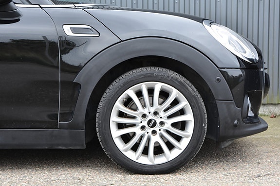 MINI Clubman Cooper 4 of 18