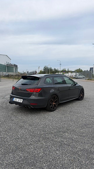 Seat Leon 3 of 5