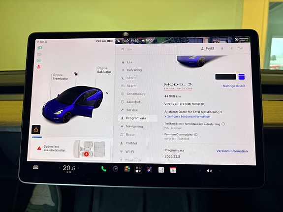 Tesla Model 3 12 of 21
