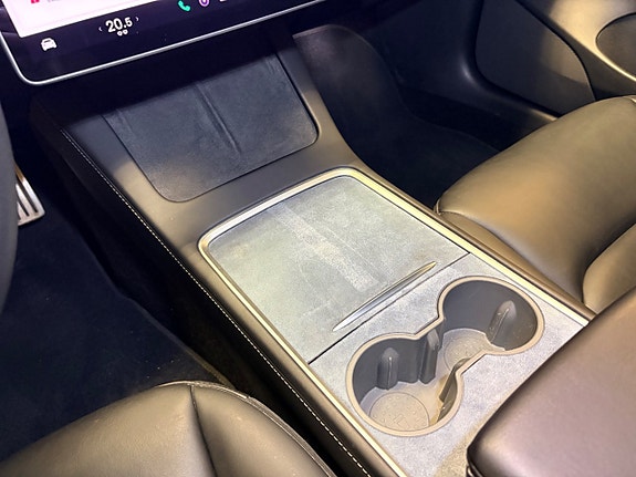 Tesla Model 3 16 of 21