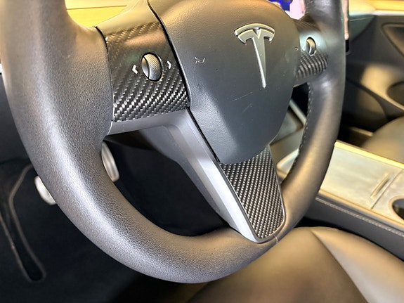 Tesla Model 3 10 of 21