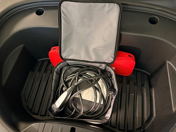 Tesla Model 3 19 of 21