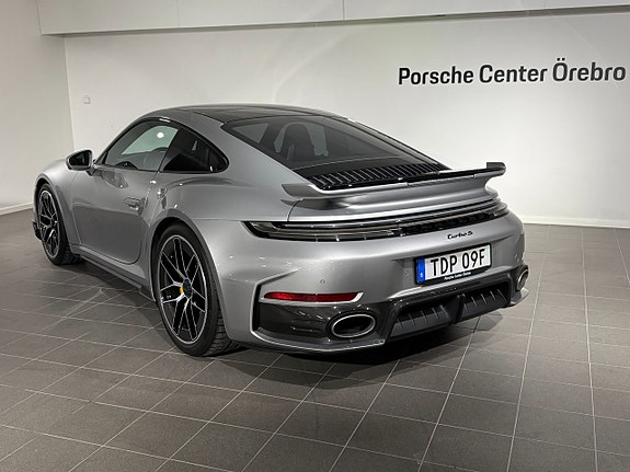 Porsche 911 Turbo S 9 of 18