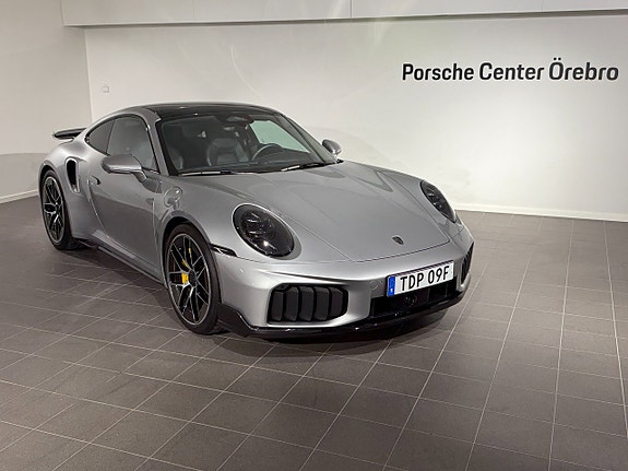 Porsche 911 Turbo S 3 of 18