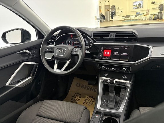 Audi Q3 16 of 20