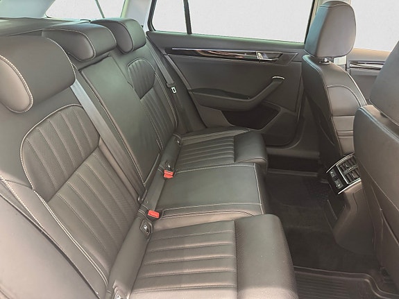 Skoda Superb 15 of 26