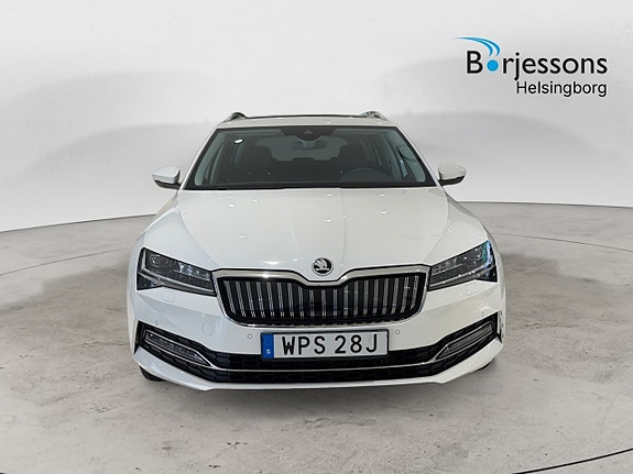 Skoda Superb 5 of 26
